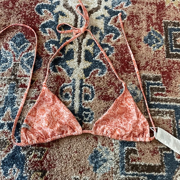 Rhythm uluwatu bikini top. Size 8 AU Size small US - Picture 2 of 3